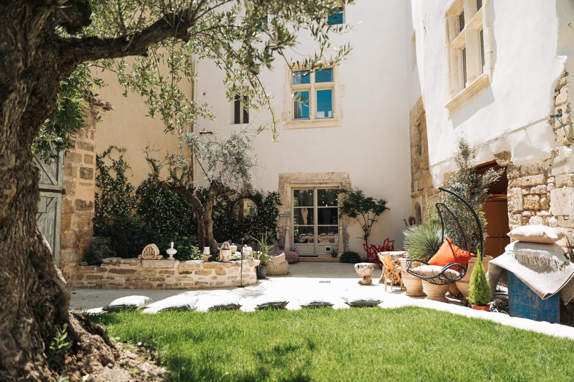 Palais Aoma, Hotel Particulier De Luxe En Provence L'Isle-sur-la-Sorgue Kültér fotó
